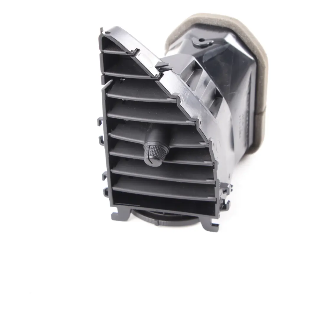 Grille d'aération bord Embout garniture droite pour Mercedes Vito W447 à propos du numéro de pièce A4478300654 Mercedes Vito W447 Grille d'aération bord Embout garniture droite - SKU A4478300654 - Numéro de pièce A4478300654