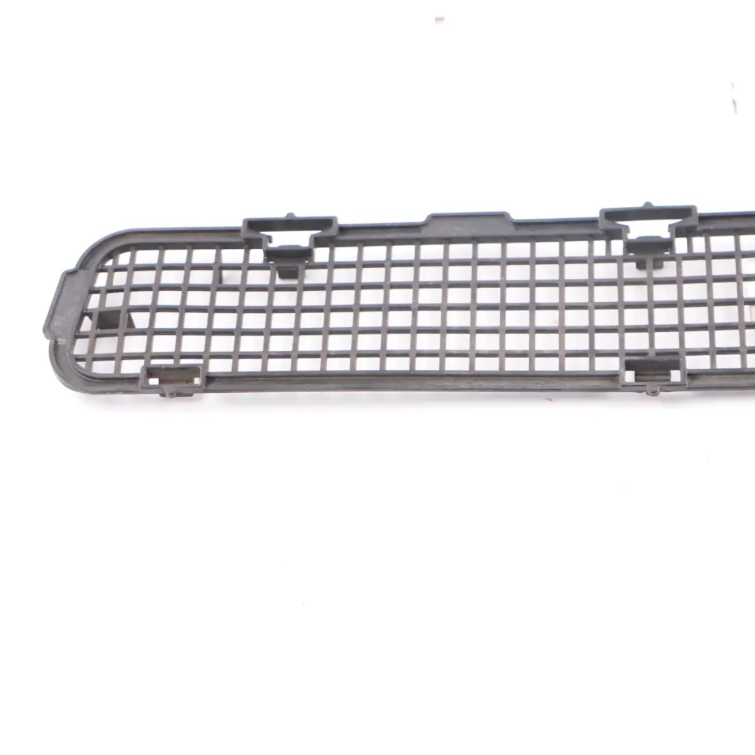 Grille du conduit d'admission d'air pour Mercedes Vito W447 à propos du numéro de pièce A4478308402 Mercedes Vito W447 Grille du conduit d'admission d'air - SKU A4478308402 - Numéro de pièce A4478308402