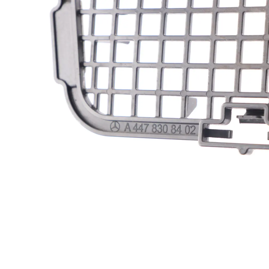 Grille du conduit d'admission d'air pour Mercedes Vito W447 à propos du numéro de pièce A4478308402 Mercedes Vito W447 Grille du conduit d'admission d'air - SKU A4478308402 - Numéro de pièce A4478308402
