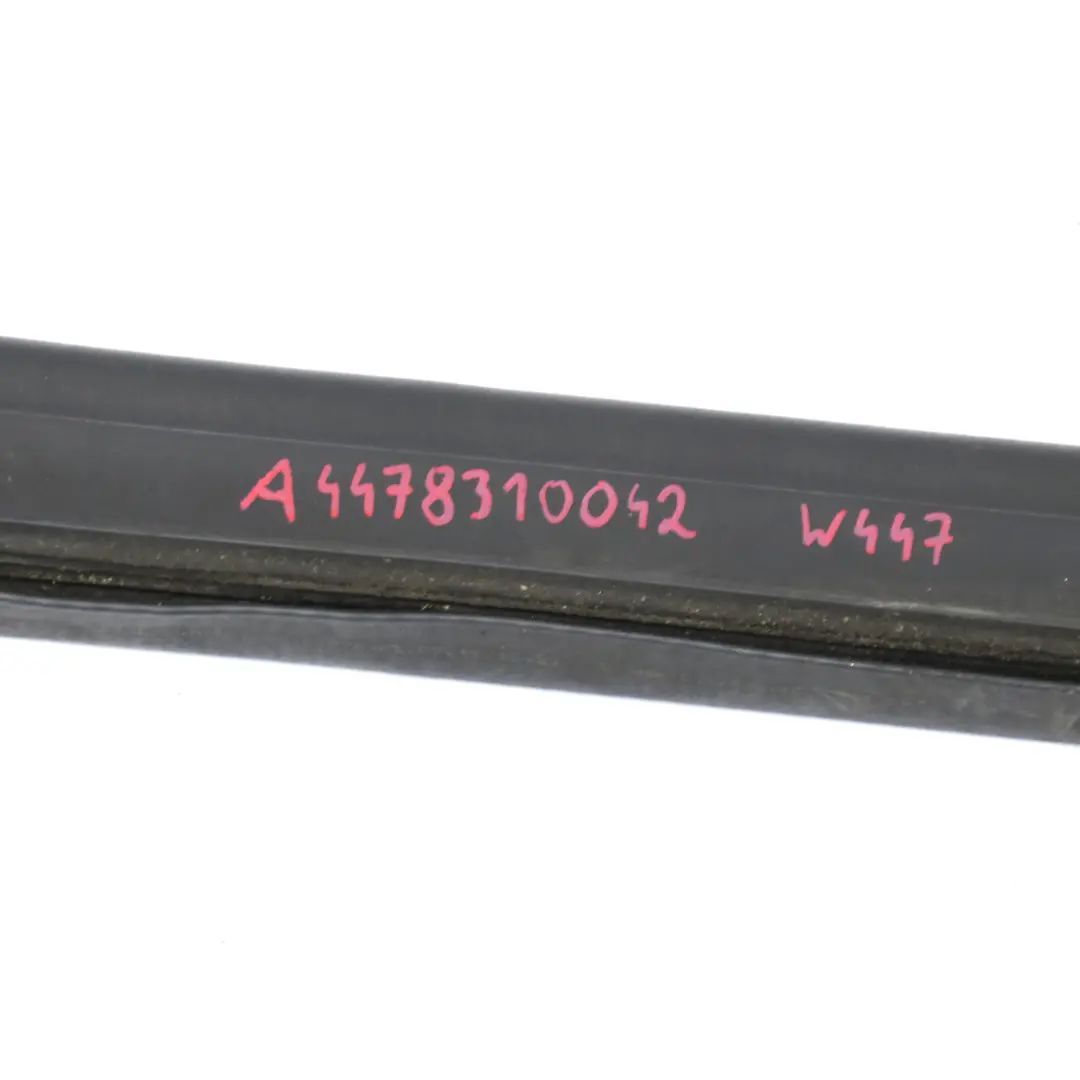 Capó Goma Junta Capó Sellado para Mercedes Vito W447 Motor con número de pieza A4478310042 Mercedes Vito W447 Motor Capó Goma Junta Capó Sellado - SKU A4478310042 - Número de pieza A4478310042