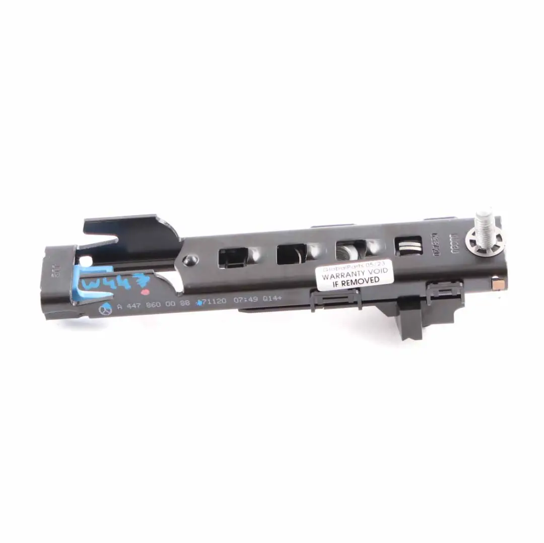 Regolatore Altezza Cintura Sicurezza Anteriore per Mercedes Vito W447 con numero di parte A4478600088 Mercedes Vito W447 Regolatore Altezza Cintura Sicurezza Anteriore - SKU A4478600088 - Numero di parte A4478600088