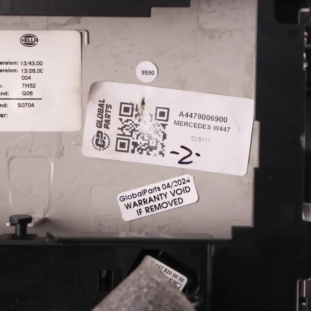 Dachleuchte vorne Leseleuchte innen A4479006900 für Mercedes W447 mit Teilenummer A4479006900 Mercedes W447 Dachleuchte vorne Leseleuchte innen A4479006900 - SKU A4479006900 - Teilenummer A4479006900