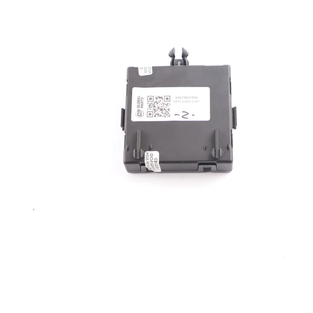 Türsteuergerät Vorne Rechts für Mercedes W447 mit Teilenummer A4479007806 Mercedes W447 Türsteuergerät Vorne Rechts - SKU A4479007806 - Teilenummer A4479007806