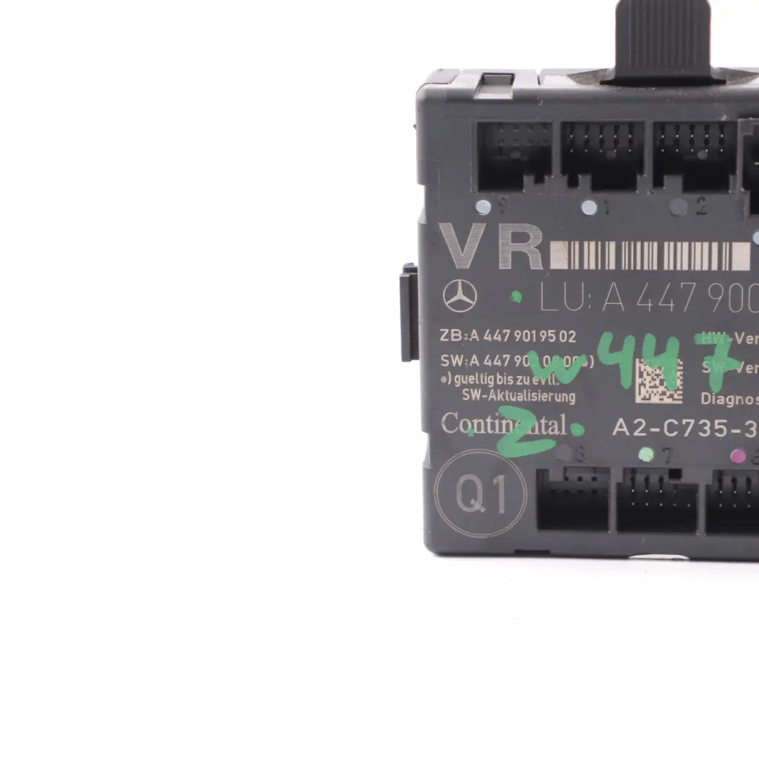 Moduł Drzwi Prawy Przód ECU do Mercedes Vito W447 o numerze A4479008006 Mercedes Vito W447 Moduł Drzwi Prawy Przód ECU - SKU A4479008006 - Numer Części A4479008006