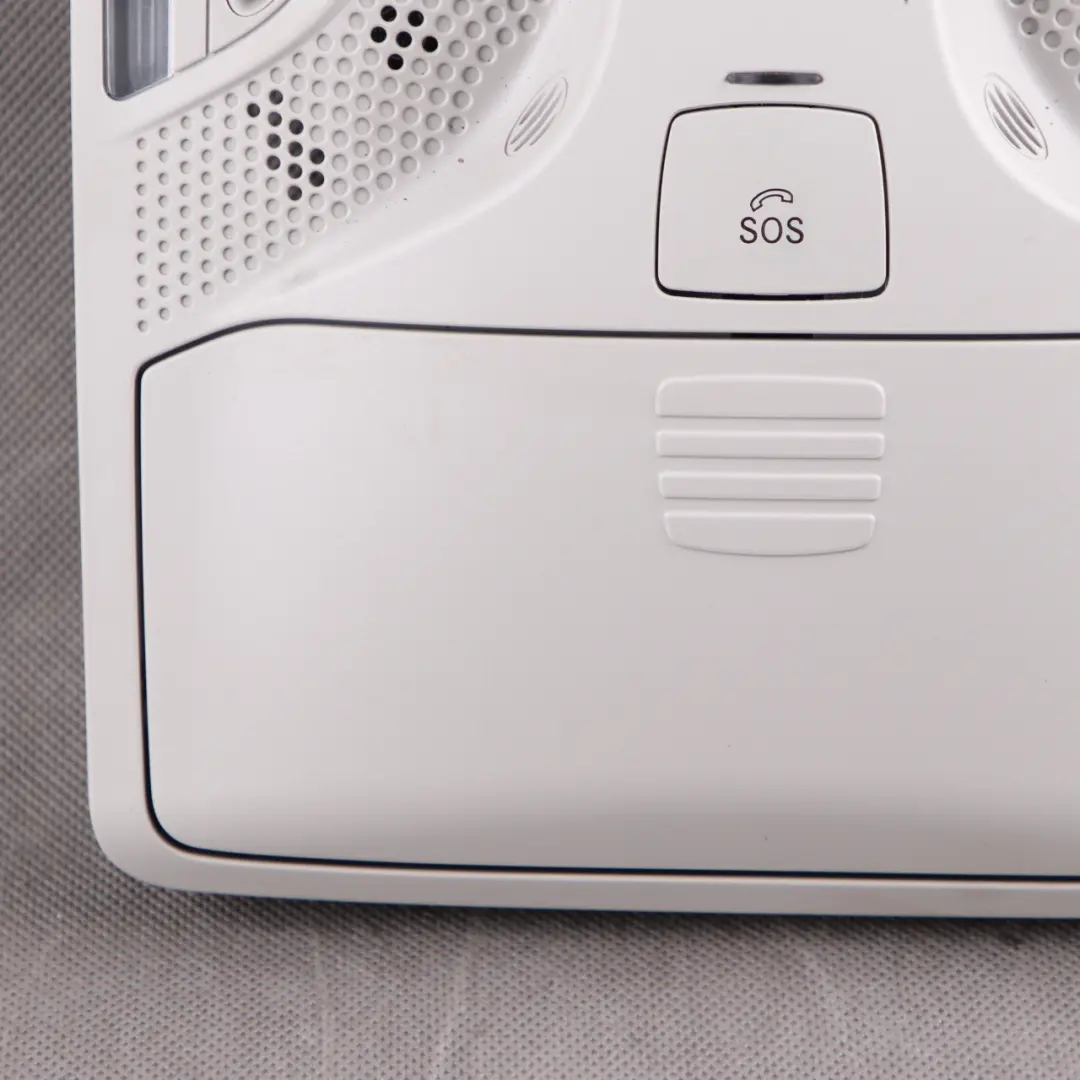 Lampka Podsufitki do Mercedes Vito W447 o numerze A4479009011 Mercedes Vito W447 Lampka Podsufitki - SKU A4479009011 - Numer Części A4479009011