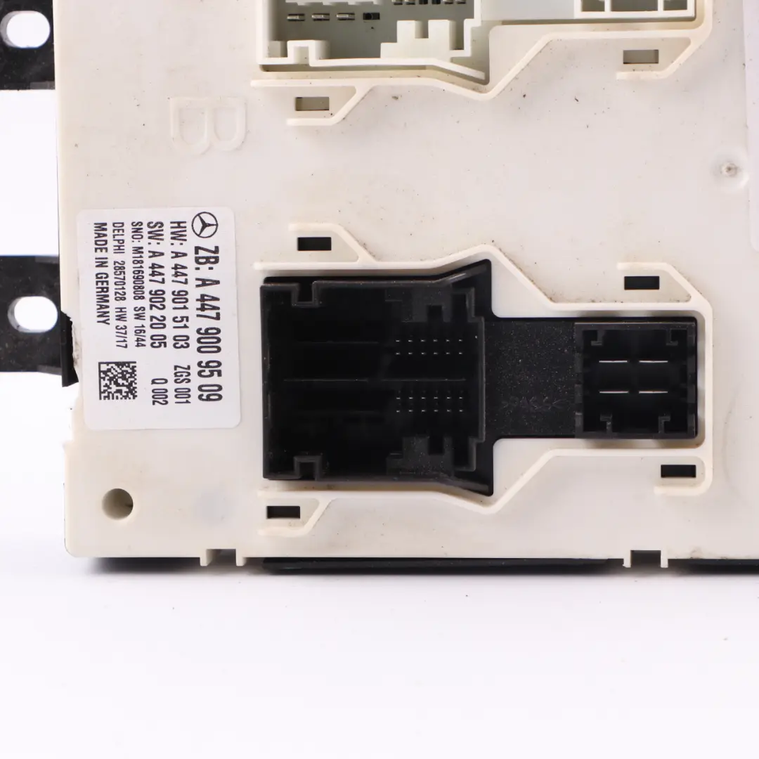 Komfort Steuergerät Modul für Mercedes W447 mit Teilenummer A4479009509 Mercedes W447 Komfort Steuergerät Modul - SKU A4479009509-1 - Teilenummer A4479009509