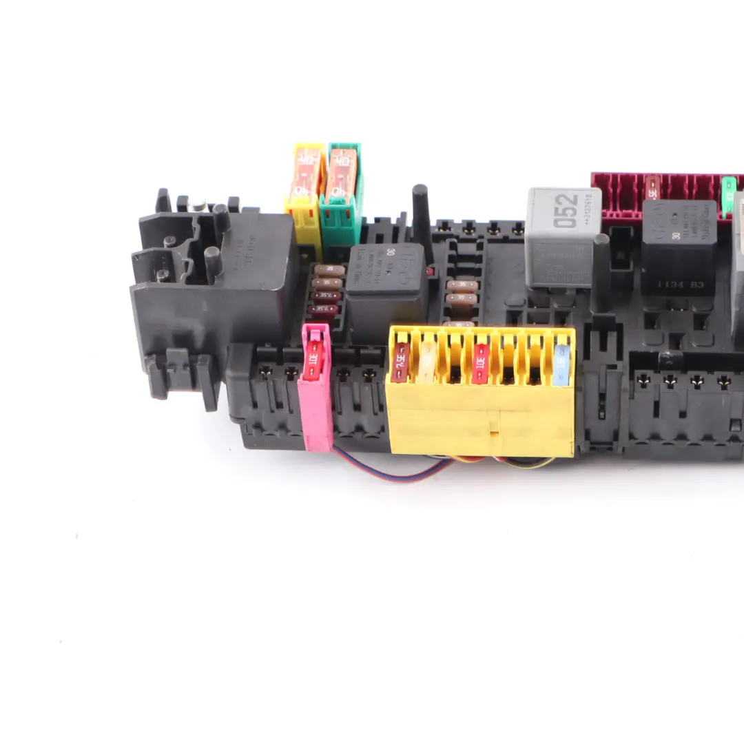 Mercedes W447 Vorderseite Sicherungskasten Relais Steuergerät Modul - SKU A4479060117 - Teilenummer A4479060117