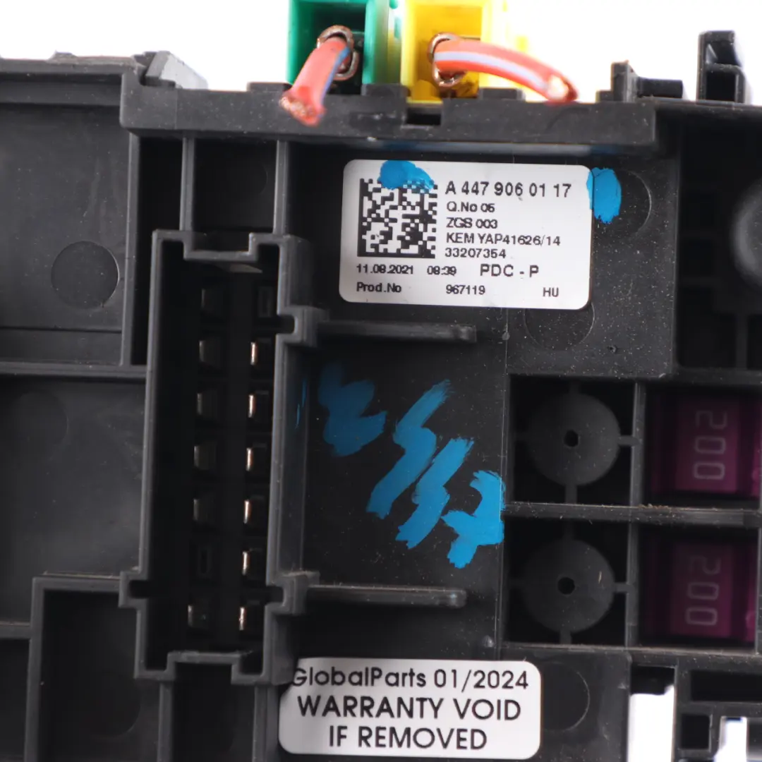 Caja de fusibles delantera Relé Control Módulo para Mercedes Vito W447 con número de pieza A4479060117 Mercedes Vito W447 Caja de fusibles delantera Relé Control Módulo - SKU A4479060117 - Número de pieza A4479060117