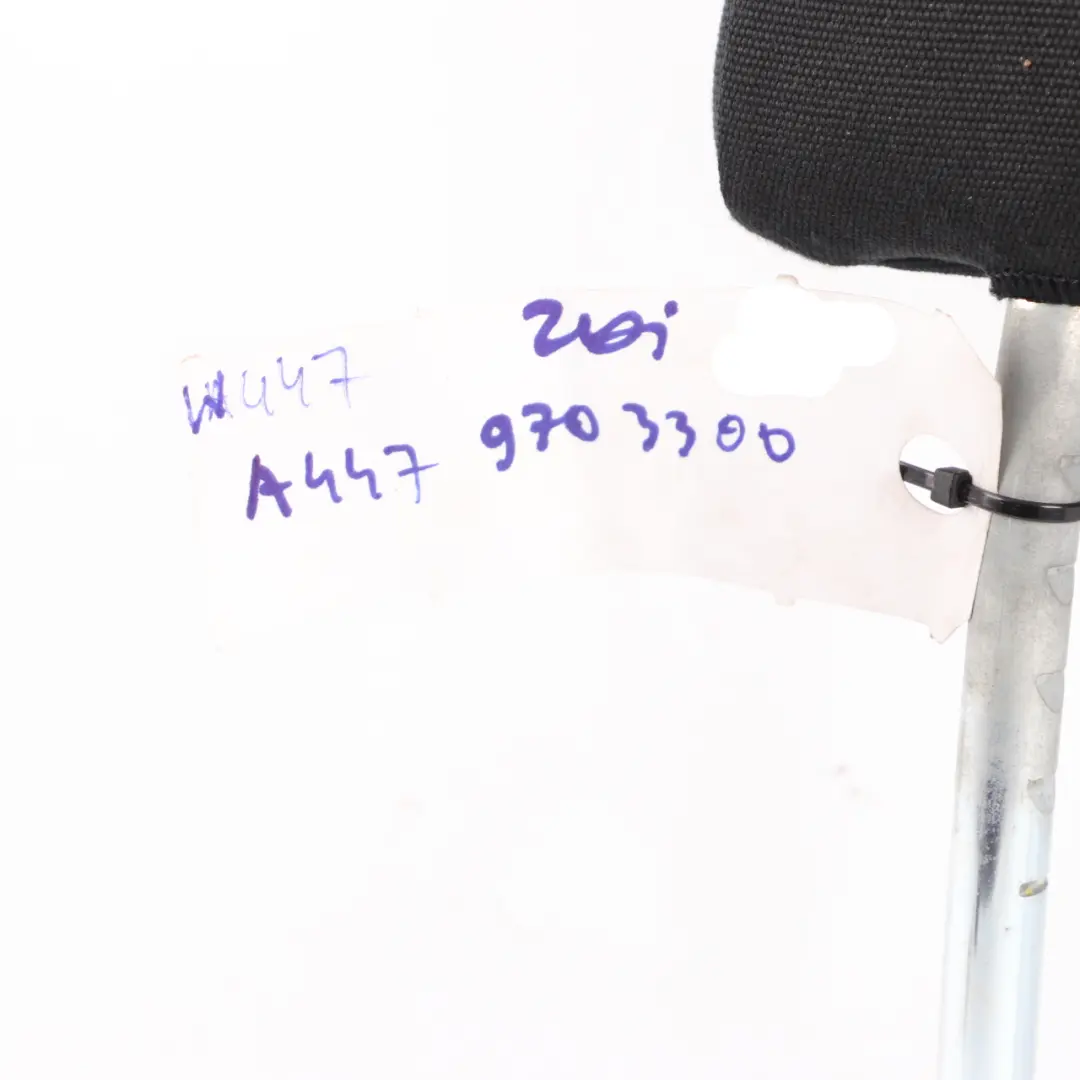 Kopfstütze Beifahrerseite Kopfstütze Stoff Schwarz für Mercedes Vito W447 mit Teilenummer A4479703300 Mercedes Vito W447 Kopfstütze Beifahrerseite Kopfstütze Stoff Schwarz - SKU A4479703300 - Teilenummer A4479703300