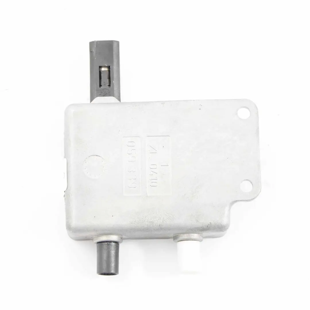 Radio Antenna Splitter Control Unit Module Mercedes W212 - SKU A4638203789 - Numéro de pièce A4638203789