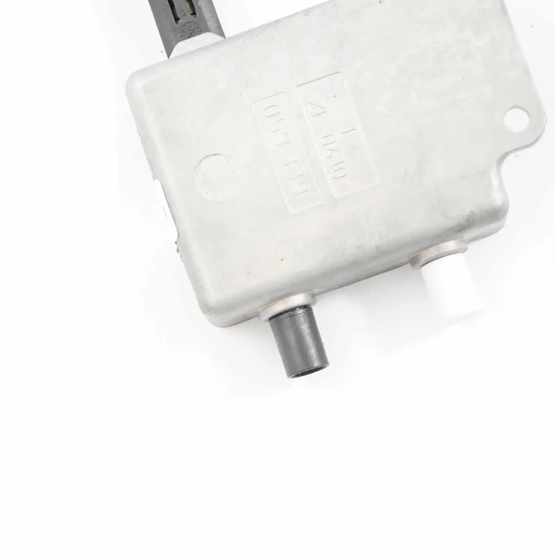 Radio Antenna Splitter Control Unit Module Mercedes W212 - SKU A4638203789 - Numéro de pièce A4638203789