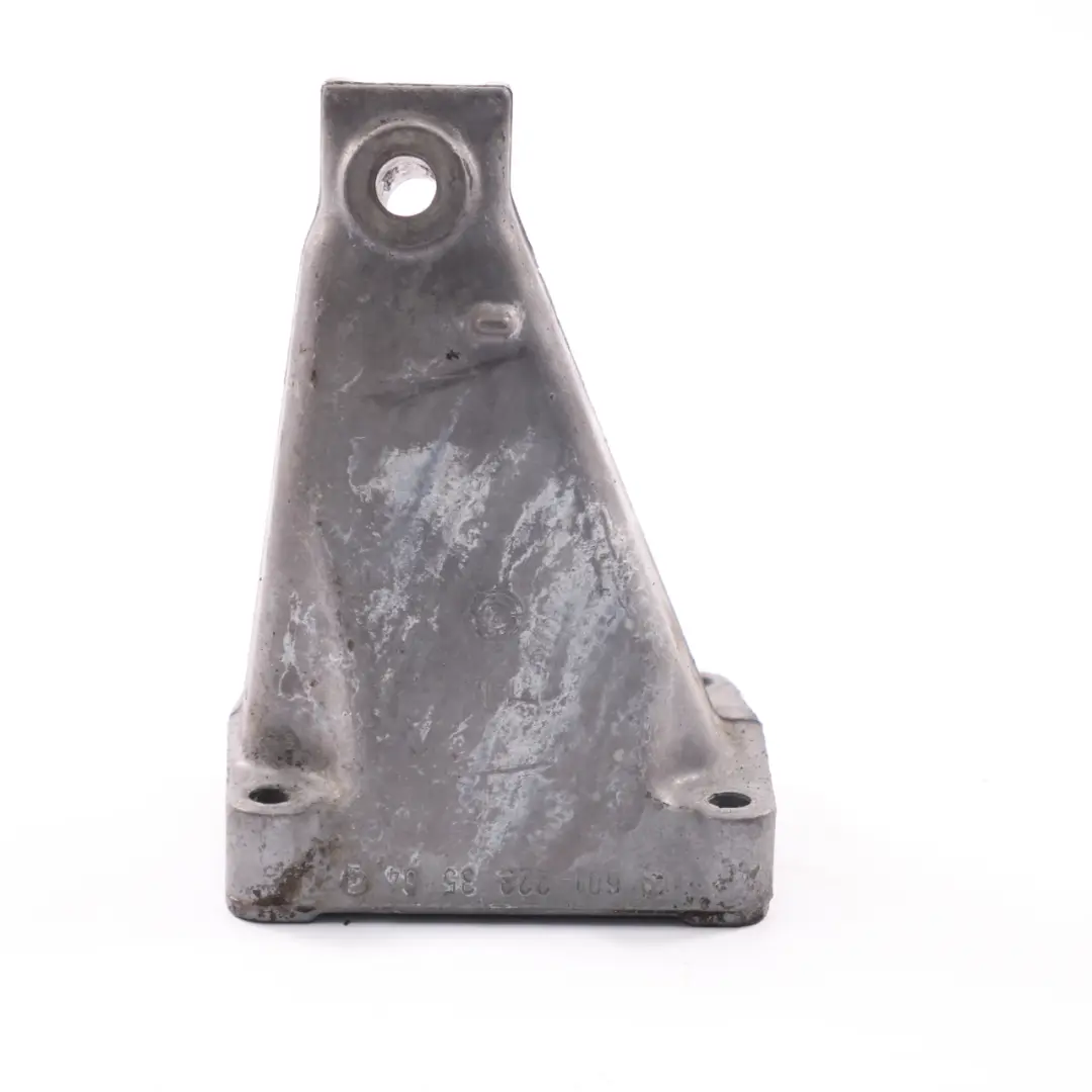 Soporte motor Mercedes W901 OM601 Soporte derecho para con número de pieza A6012233504 Soporte motor Mercedes W901 OM601 Soporte derecho - SKU A6012233504 - Número de pieza A6012233504