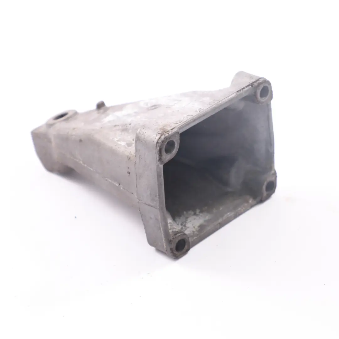  Support de moteur Mercedes W901 OM601 Support de support droit - SKU A6012233504 - Numéro de pièce A6012233504