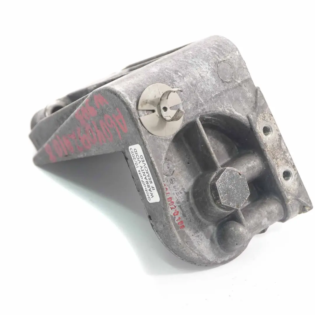 W903 Filtro carburante diesel alloggiamento staffa per Mercedes con numero di parte A6040920108 Mercedes W903 Filtro carburante diesel alloggiamento staffa - SKU A6040920108 - Numero di parte A6040920108