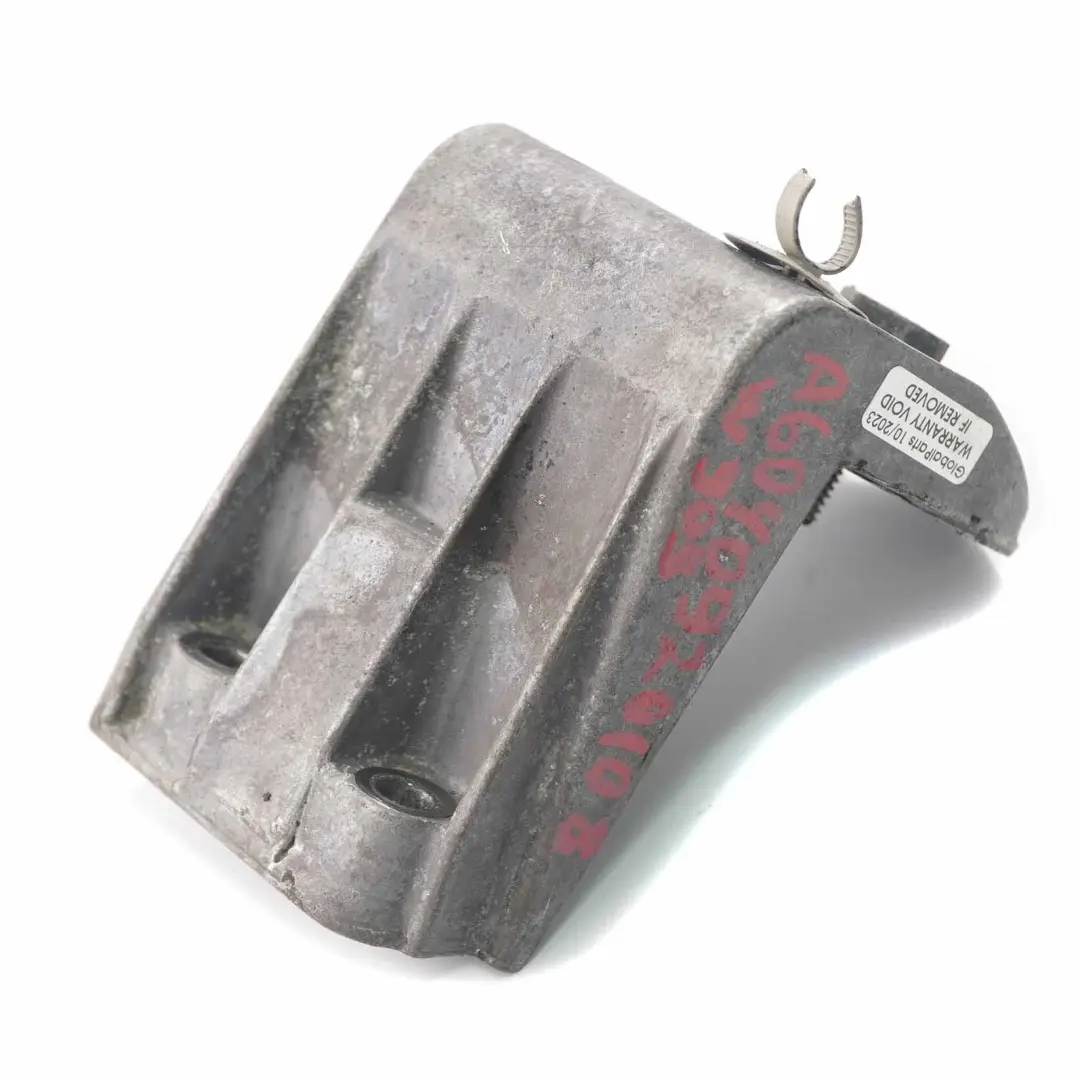 W903 Filtro carburante diesel alloggiamento staffa per Mercedes con numero di parte A6040920108 Mercedes W903 Filtro carburante diesel alloggiamento staffa - SKU A6040920108 - Numero di parte A6040920108