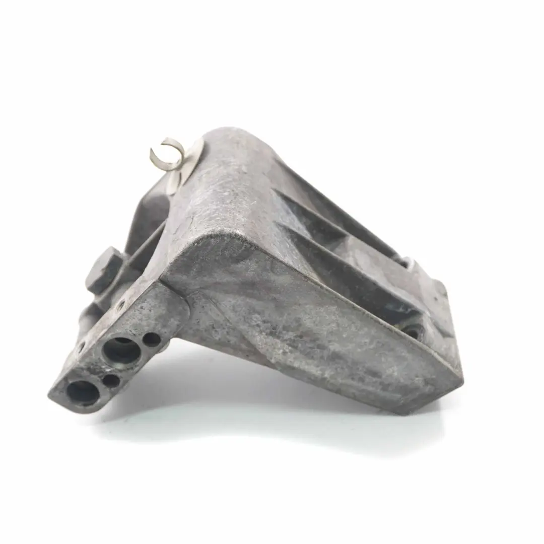 Mercedes W903 Sprinter Carcasa del filtro de combustible diesel Soporte montaje - SKU A6040920108 - Número de pieza A6040920108