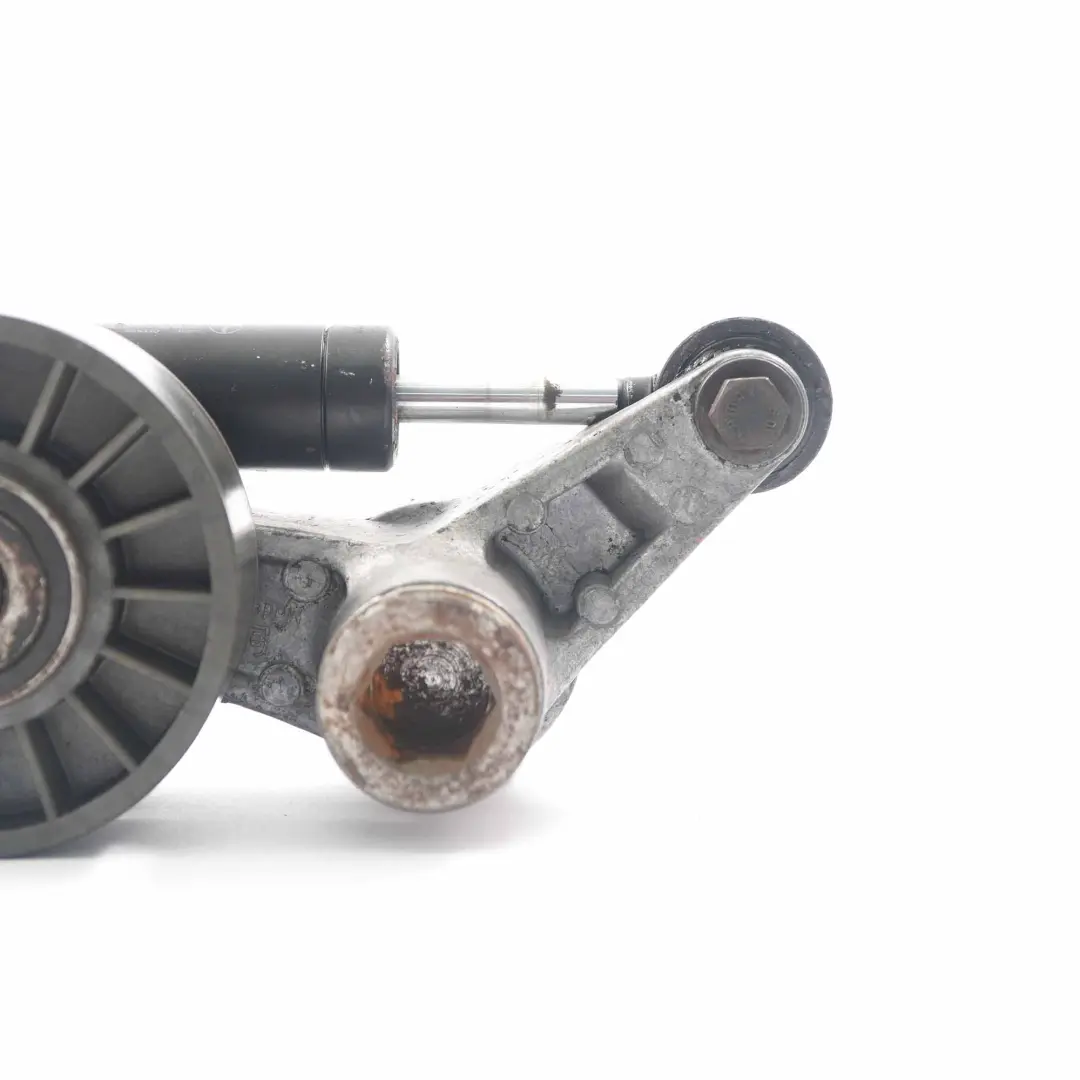 W903 Motorriemenspanner Antriebsriemenscheibe Dieselmontage für Mercedes mit Teilenummer A6062000073 Mercedes W903 Motorriemenspanner Antriebsriemenscheibe Dieselmontage - SKU A6062000073 - Teilenummer A6062000073