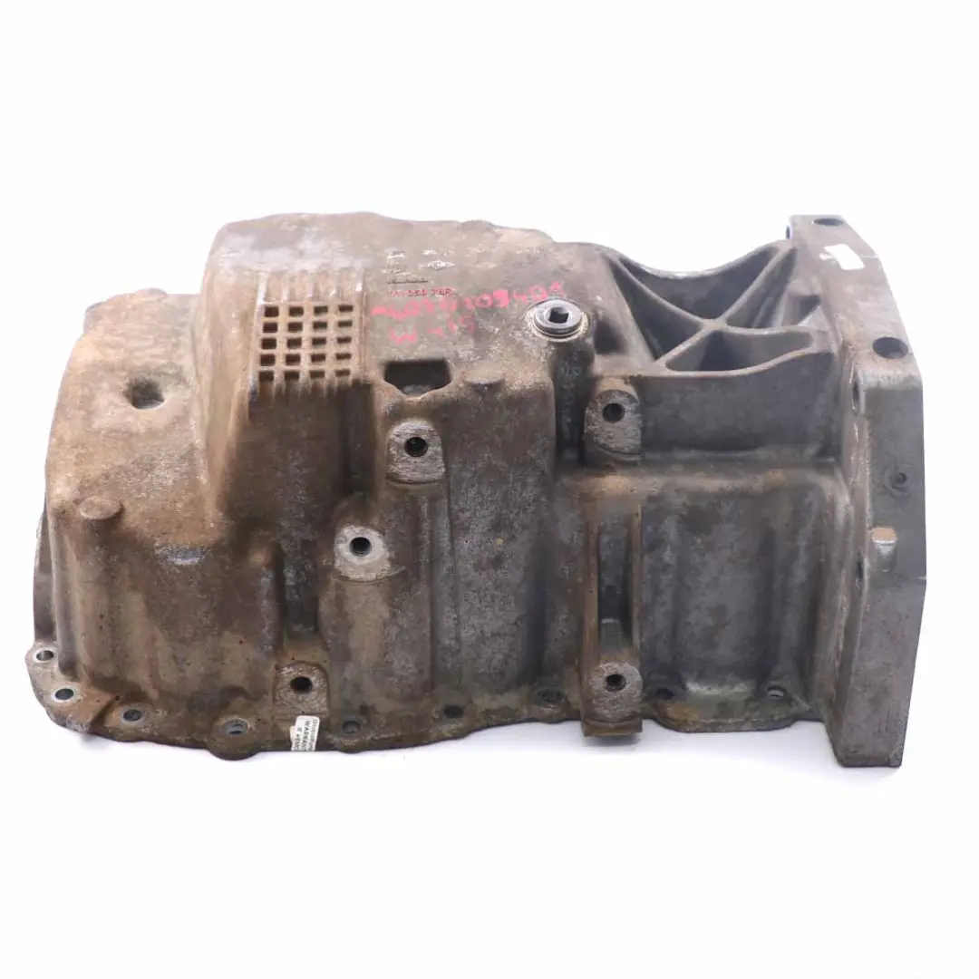 OM607.951 Miska Olejowa 111105878R do Mercedes W415 o numerze A6070103401 Mercedes W415 OM607.951 Miska Olejowa 111105878R - SKU A6070103401 - Numer Części A6070103401