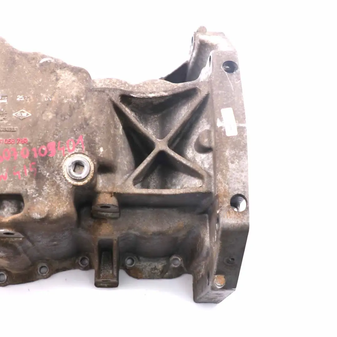 Mercedes W415 OM607.951 607951 Carter de aceite para motor diesel 111105878R - SKU A6070103401 - Número de pieza A6070103401