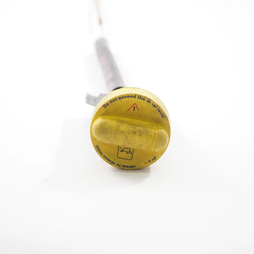 Jauge d'huile Mercedes W176 W415 OM607 Niveau d'huile Tube guide 8200423392 pour à propos du numéro de pièce A6070180300 Jauge d'huile Mercedes W176 W415 OM607 Niveau d'huile Tube guide 8200423392 - SKU A6070180300 - Numéro de pièce A6070180300