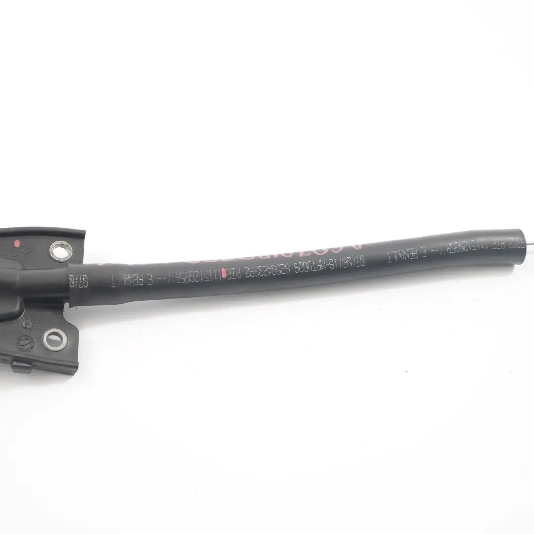 Jauge d'huile Mercedes W176 W415 OM607 Niveau d'huile Tube guide 8200423392 pour à propos du numéro de pièce A6070180300 Jauge d'huile Mercedes W176 W415 OM607 Niveau d'huile Tube guide 8200423392 - SKU A6070180300 - Numéro de pièce A6070180300