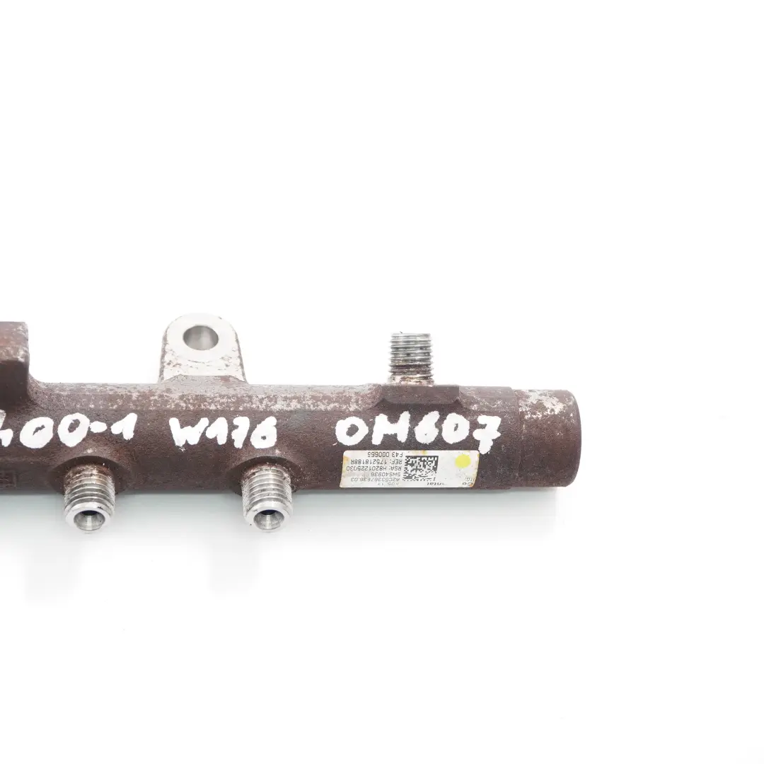 Mercedes W176 W246 OM607 Rail Combustible Alta Presión Inyección H8201225030 - SKU A6070700400-1 - Número de pieza A6070700400