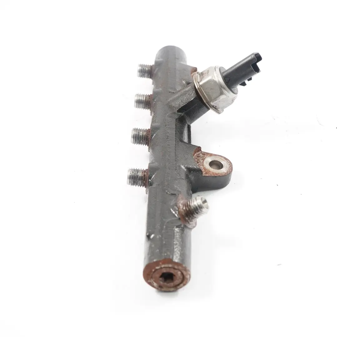 Einspritz Leiste Mercedes W176 W246 OM607 Hoch Druck Kraftstoff Verteiler für mit Teilenummer A6070700400 Einspritz Leiste Mercedes W176 W246 OM607 Hoch Druck Kraftstoff Verteiler - SKU A6070700400 - Teilenummer A6070700400