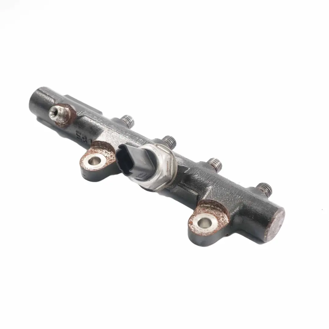 Rail Iniezione Carburante Mercedes W176 W246 OM607 Alta Pressione per con numero di parte A6070700400 Rail Iniezione Carburante Mercedes W176 W246 OM607 Alta Pressione - SKU A6070700400 - Numero di parte A6070700400