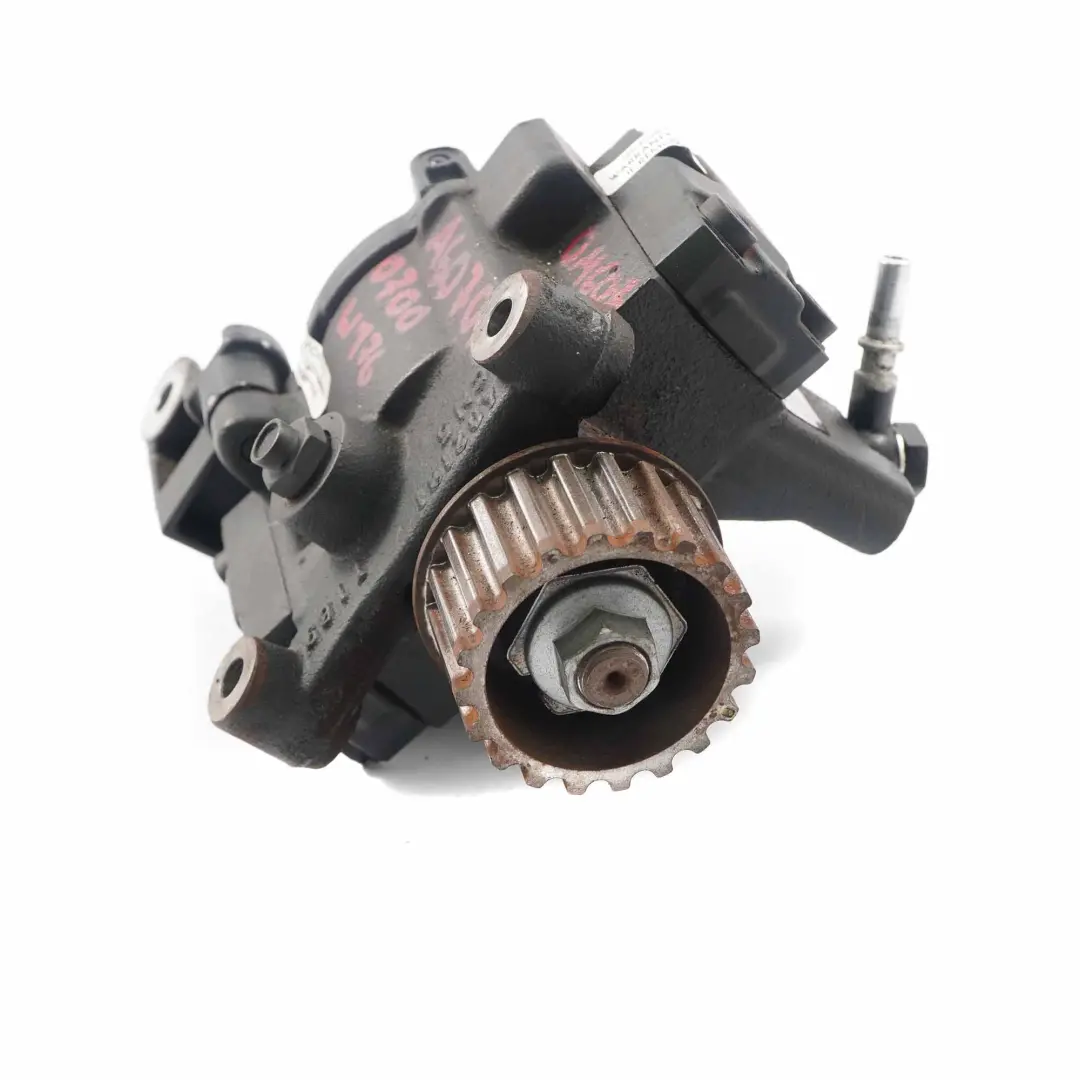 OM607 Diesel Einspritz Hochdruckpumpe für Mercedes W176 W246 mit Teilenummer A6070700700 Mercedes W176 W246 OM607 Diesel Einspritz Hochdruckpumpe - SKU A6070700700 - Teilenummer A6070700700