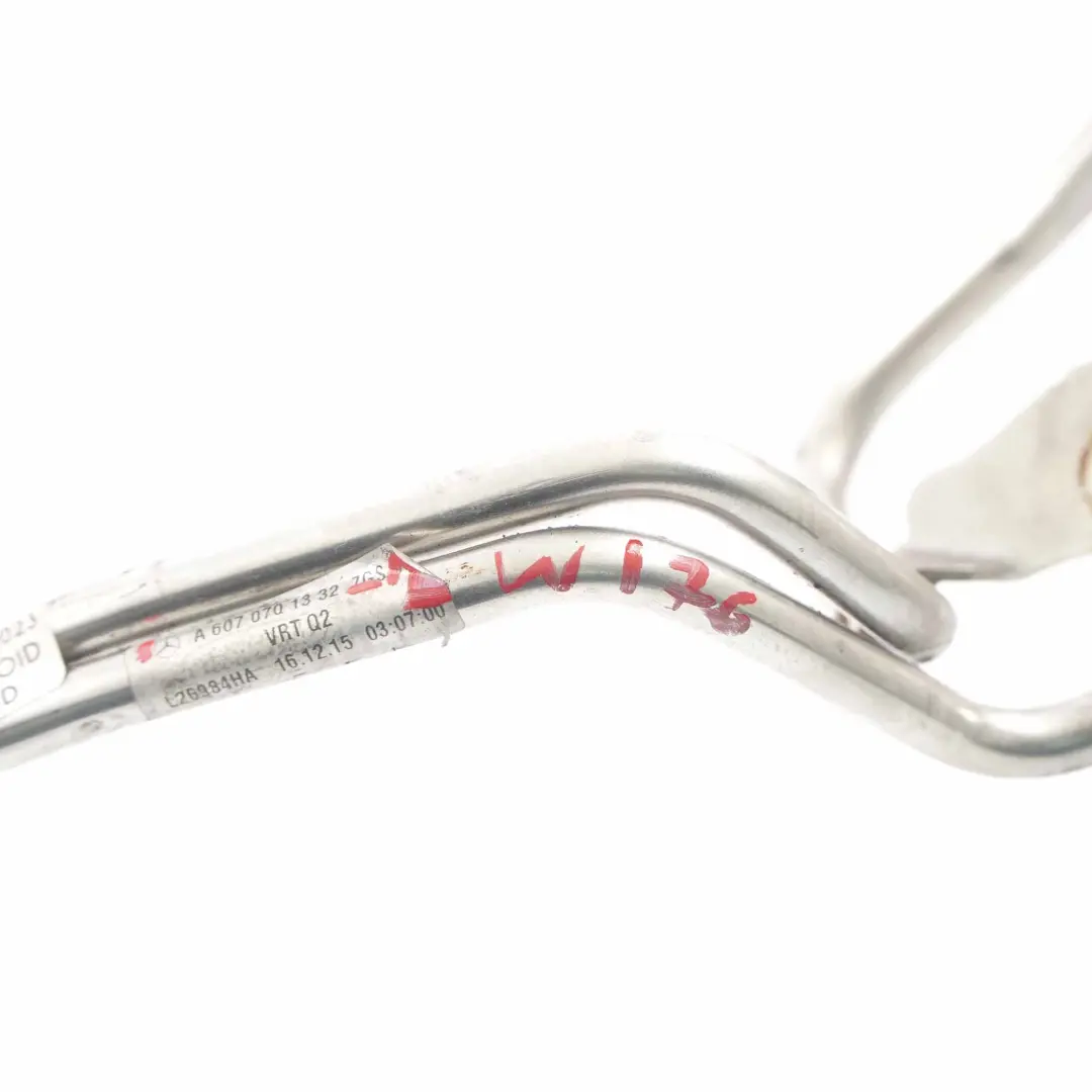 Mercedes W176 W246 OM607 Tuyau de Pression Ligne d'Injection - SKU A6070701332-2 - Numéro de pièce A6070701332