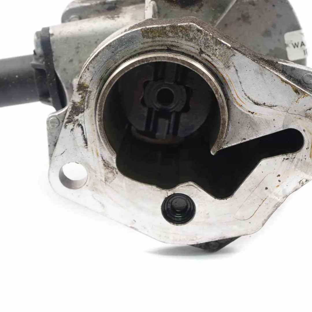 Vacuum Pump Mercedes W176 W246 OM607 Diesel Engine to with Part number A6070900005 Vacuum Pump Mercedes W176 W246 OM607 Diesel Engine - SKU A6070900005 - Part number A6070900005