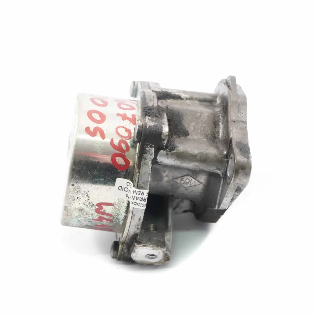 Vacuum Pump Mercedes W176 W246 OM607 Diesel Engine to with Part number A6070900005 Vacuum Pump Mercedes W176 W246 OM607 Diesel Engine - SKU A6070900005 - Part number A6070900005