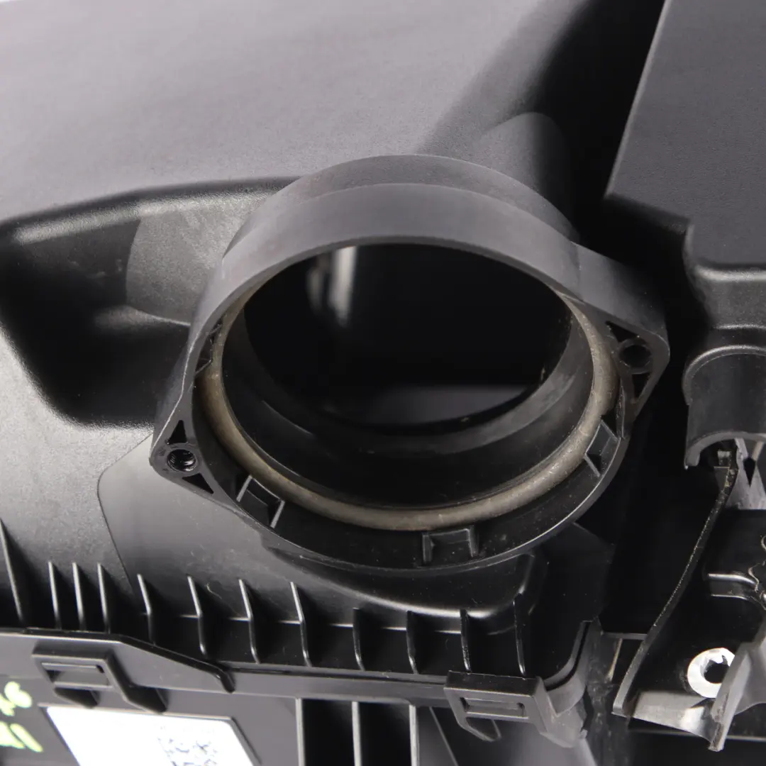 Filter Box Mercedes W176 W246 OM607 Air Silencer Housing Diesel to Air with Part number A6070900101 Air Filter Box Mercedes W176 W246 OM607 Air Silencer Housing Diesel - SKU A6070900101 - Part number A6070900101