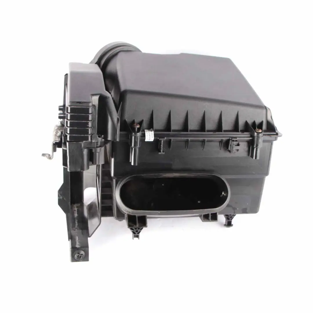 Filter Box Mercedes W176 W246 OM607 Air Silencer Housing Diesel to Air with Part number A6070900101 Air Filter Box Mercedes W176 W246 OM607 Air Silencer Housing Diesel - SKU A6070900101 - Part number A6070900101