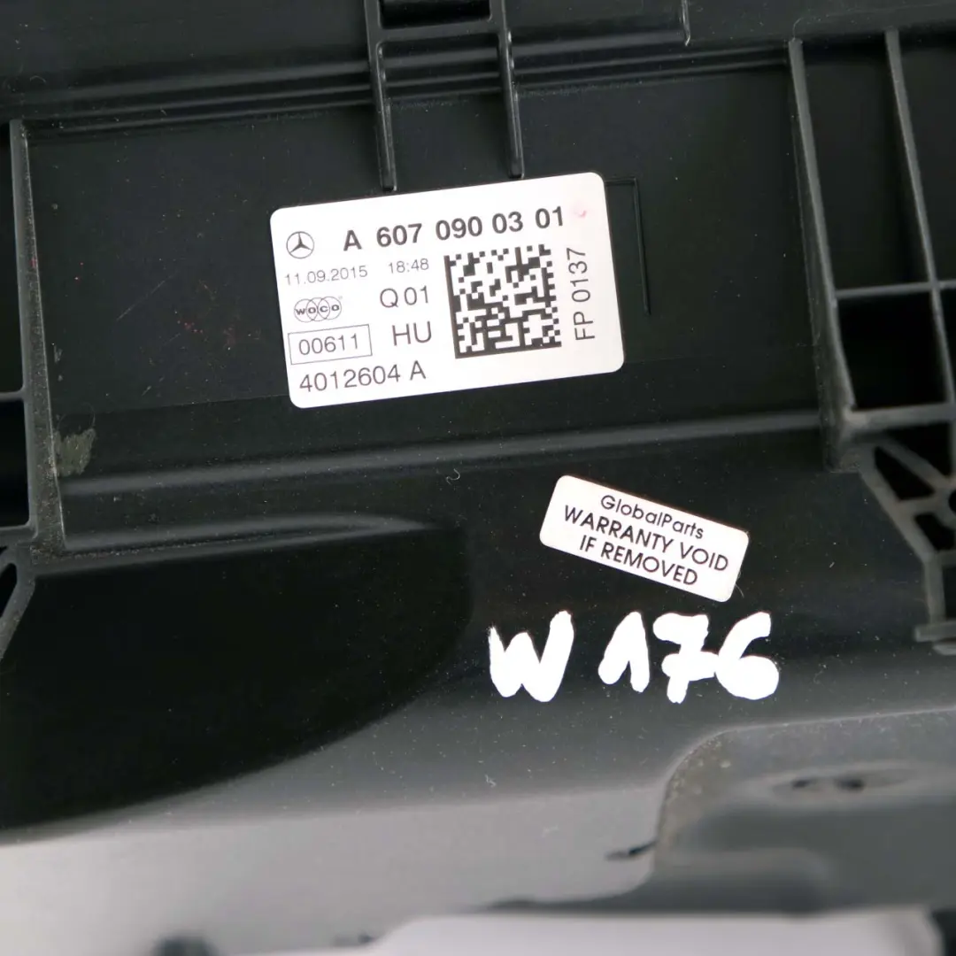 Filtre à air OM607 Box Silencer Housing pour Mercedes W176 à propos du numéro de pièce A6070900301 Mercedes W176 Filtre à air OM607 Box Silencer Housing - SKU A6070900301 - Numéro de pièce A6070900301