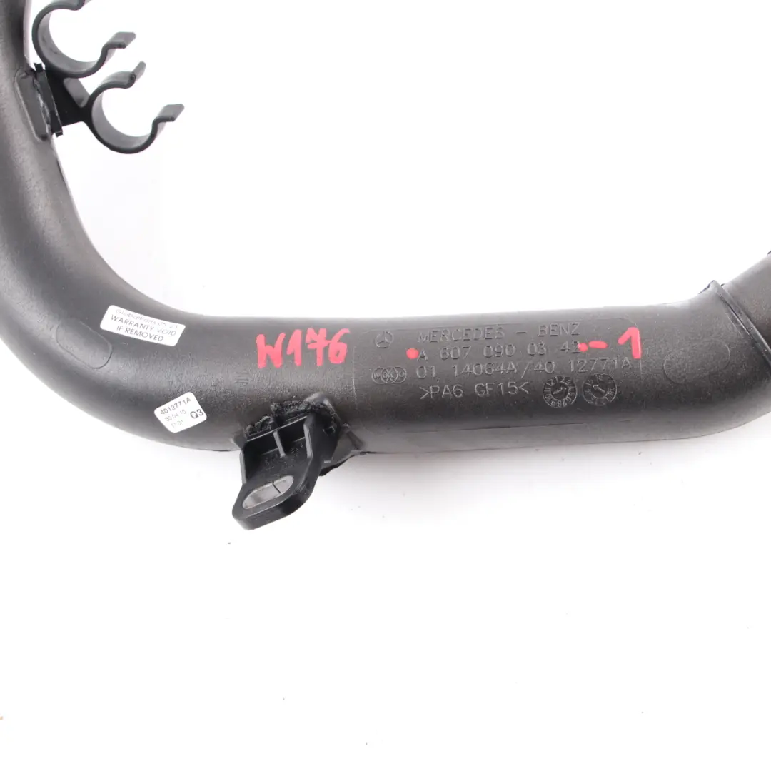OM607 Rura Powietrza Intercoolera Turbo do Mercedes W176 W246 o numerze A6070900342 Mercedes W176 W246 OM607 Rura Powietrza Intercoolera Turbo - SKU A6070900342-1 - Numer Części A6070900342