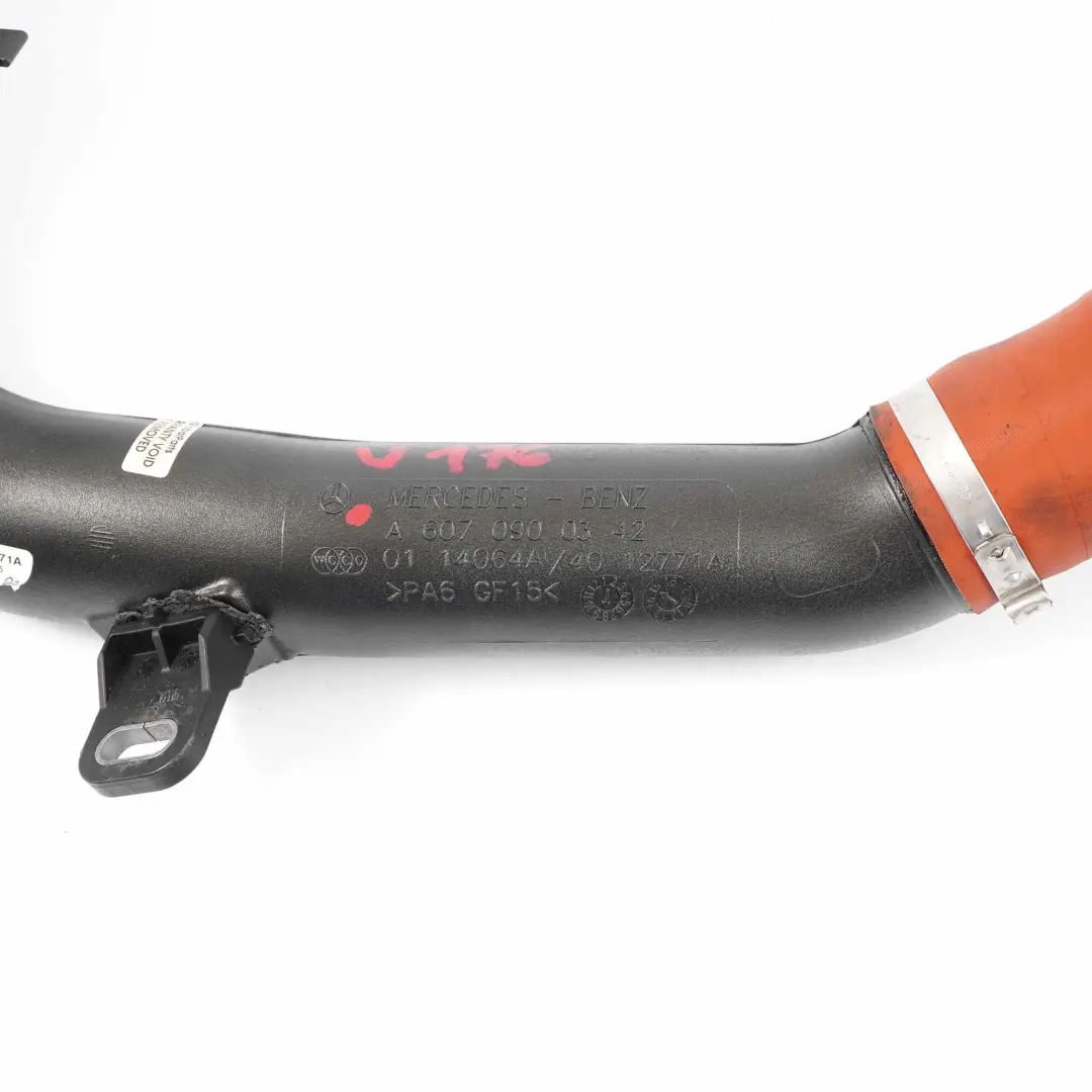  Tuyau refroidisseur intermédiaire Mercedes W176 W246 OM607 d'admission diesel - SKU A6070900342 - Numéro de pièce A6070900342