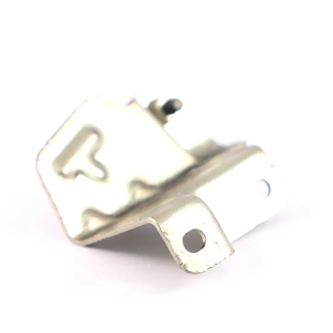 Staffa Mercedes W176 OM607 Supporto del coperchio superiore motore per con numero di parte A6071510040 Staffa Mercedes W176 OM607 Supporto del coperchio superiore motore - SKU A6071510040 - Numero di parte A6071510040