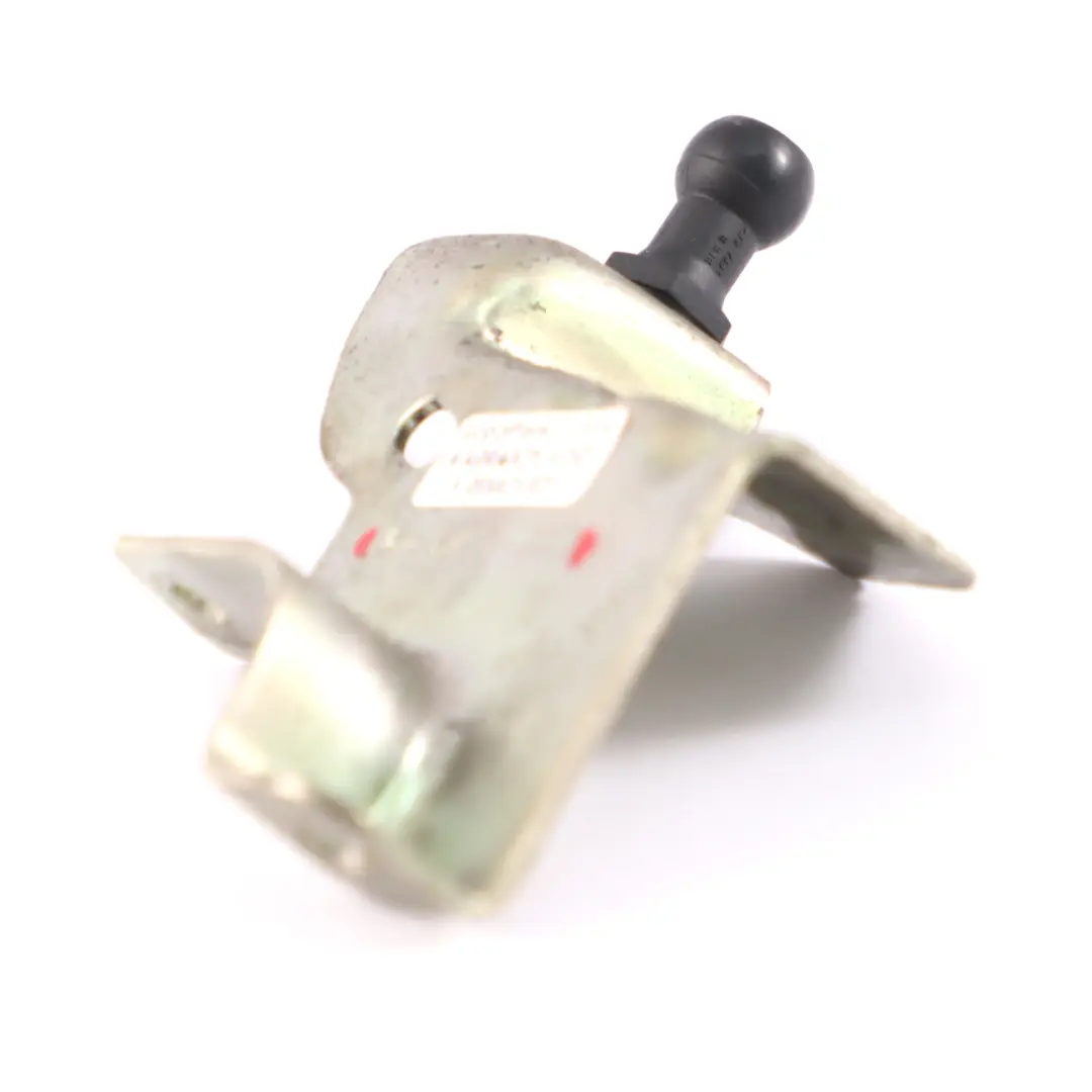 Support Mercedes W176 OM607 Support montage capot supérieur moteur pour à propos du numéro de pièce A6071510040 Support Mercedes W176 OM607 Support montage capot supérieur moteur - SKU A6071510040 - Numéro de pièce A6071510040