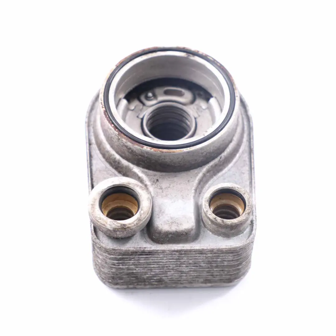 Intercambiador de calor Unidad de refrigeración aceite del motor para Mercedes W415 con número de pieza A6071800237 Mercedes W415 Intercambiador de calor Unidad de refrigeración aceite del motor - SKU A6071800237 - Número de pieza A6071800237