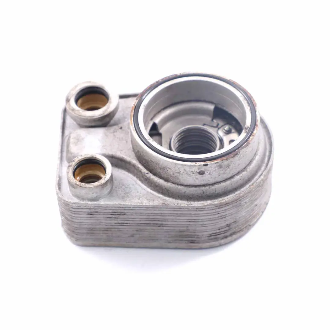 Intercambiador de calor Unidad de refrigeración aceite del motor para Mercedes W415 con número de pieza A6071800237 Mercedes W415 Intercambiador de calor Unidad de refrigeración aceite del motor - SKU A6071800237 - Número de pieza A6071800237