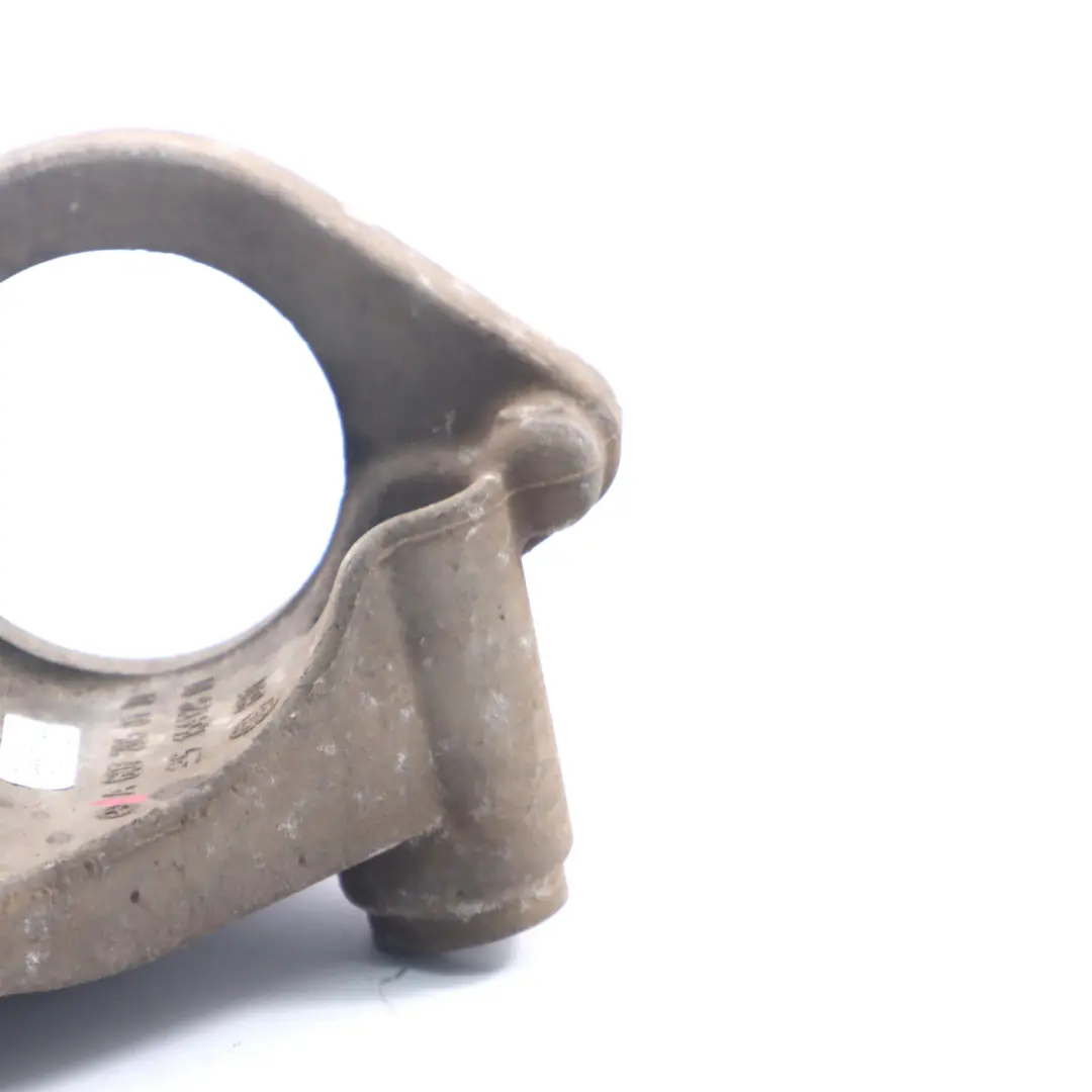 OM607 Support de palier d'arbre de transmission inférieur droit pour Mercedes W176 à propos du numéro de pièce A6072050101 Mercedes W176 OM607 Support de palier d'arbre de transmission inférieur droit - SKU A6072050101 - Numéro de pièce A6072050101