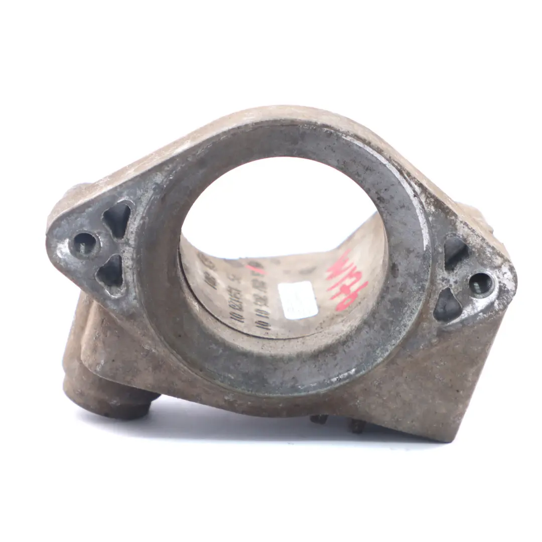 OM607 Support de palier d'arbre de transmission inférieur droit pour Mercedes W176 à propos du numéro de pièce A6072050101 Mercedes W176 OM607 Support de palier d'arbre de transmission inférieur droit - SKU A6072050101 - Numéro de pièce A6072050101