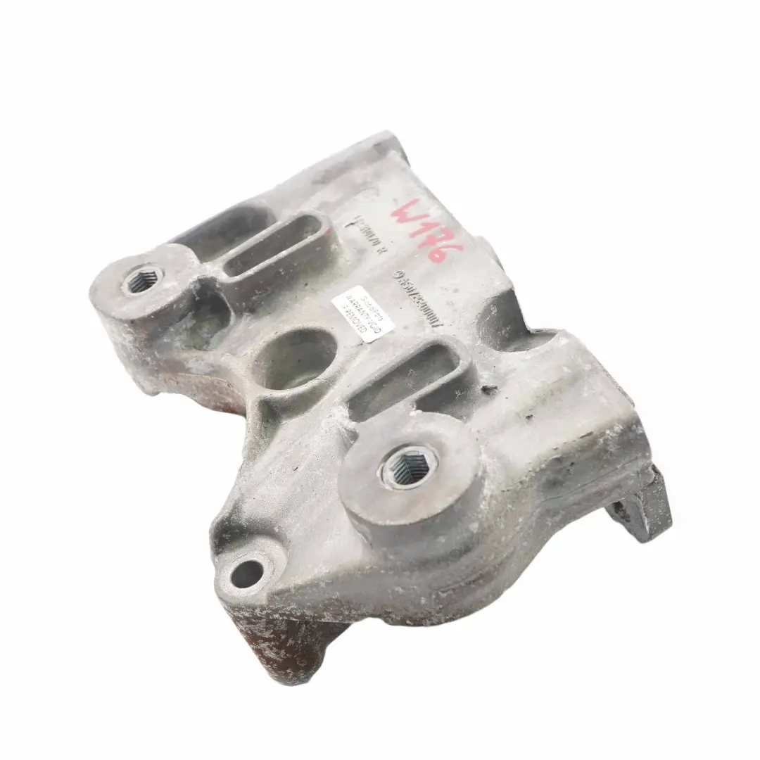 OM607 Diesel Motorlager Motorhalter Halterung für Mercedes W176 W246 mit Teilenummer A6072200007 Mercedes W176 W246 OM607 Diesel Motorlager Motorhalter Halterung - SKU A6072200007 - Teilenummer A6072200007