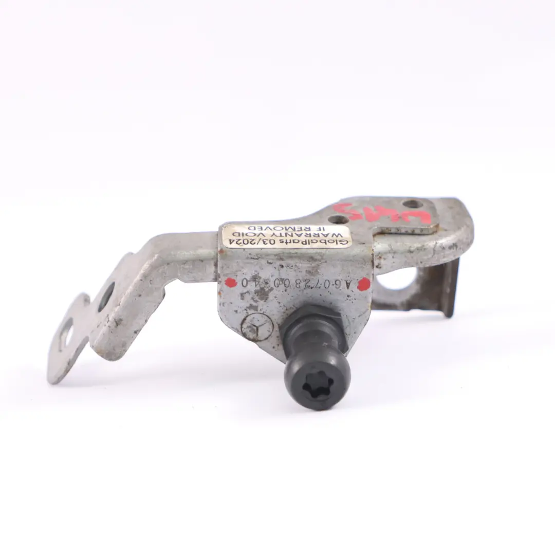 Uchwyt Górnej Pokrywy Osłony Silnika do Mercedes W415 o numerze A6072300340 Mercedes W415 Uchwyt Górnej Pokrywy Osłony Silnika - SKU A6072300340 - Numer Części A6072300340