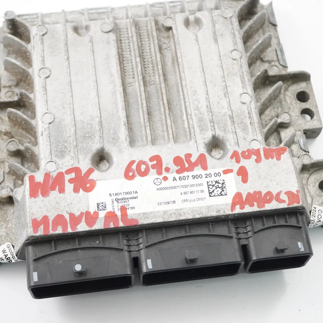 A180 CDI 607.951 109KM Sterownik Komputer Silnika do Mercedes W176 o numerze A6079002000 Mercedes W176 A180 CDI 607.951 109KM Sterownik Komputer Silnika - SKU A6079002000-1 - Numer Części A6079002000