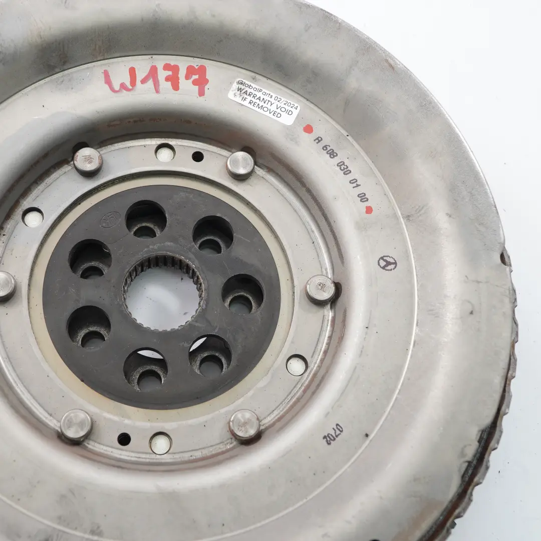 OM608 Double volant d'inertie Boîte automatique pour Mercedes W177 à propos du numéro de pièce A6080300100 Mercedes W177 OM608 Double volant d'inertie Boîte automatique - SKU A6080300100 - Numéro de pièce A6080300100