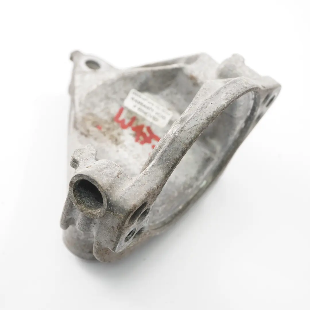 Support d'arbre transmission Mercedes W177 W247 Support fixation pour à propos du numéro de pièce A6082050001 Support d'arbre transmission Mercedes W177 W247 Support fixation - SKU A6082050001 - Numéro de pièce A6082050001