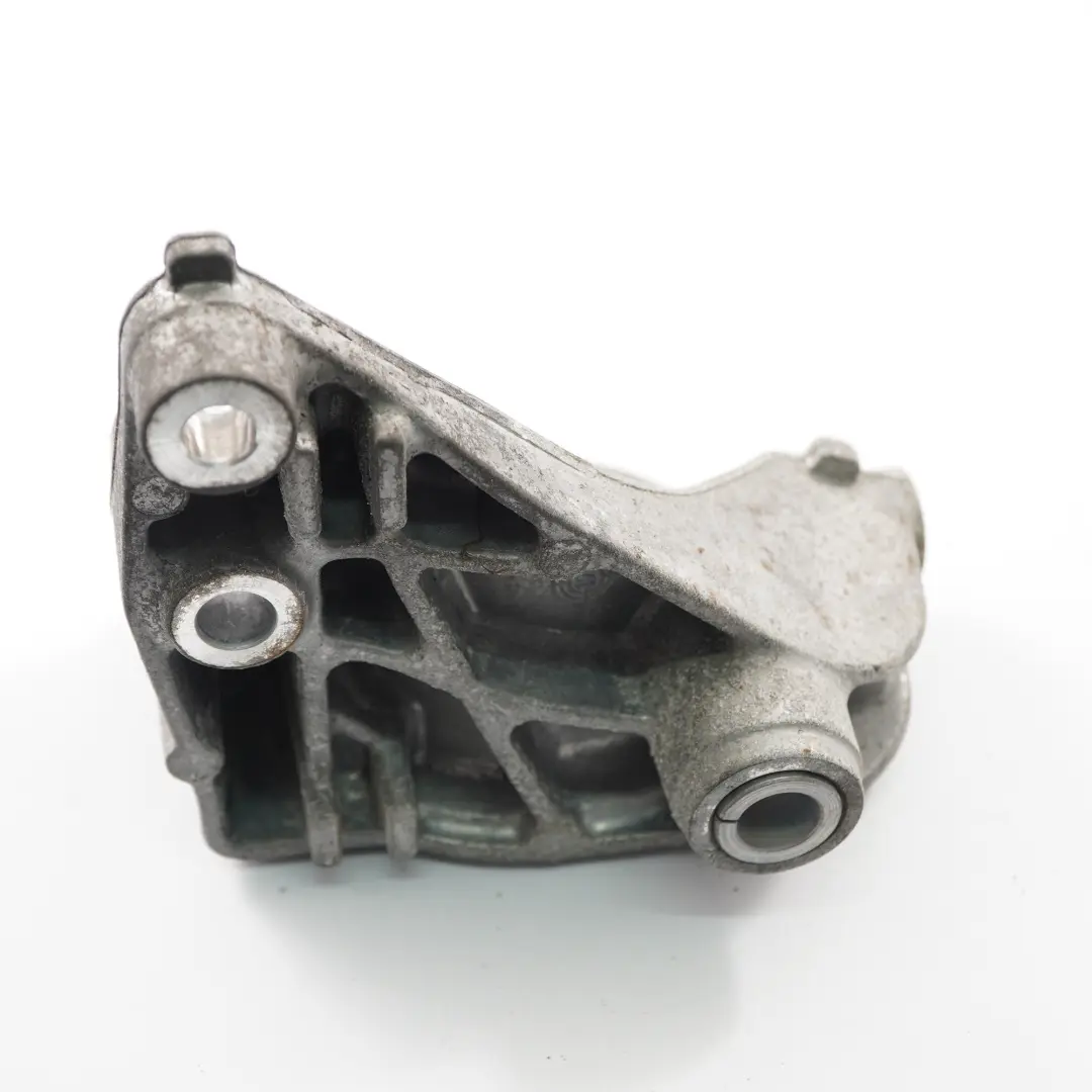 Mercedes W177 W247 OM608 Mocowanie Podpora Półosi - SKU A6082050001 - Numer Części A6082050001