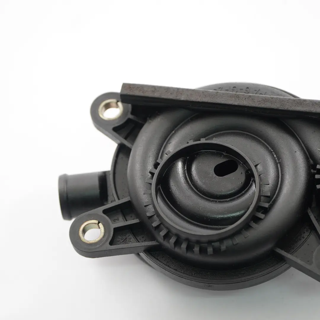 Mercedes W903 OM611 Valve De Reniflard De Carter De Vilebrequin - SKU A6110160134 - Numéro de pièce A6110160134